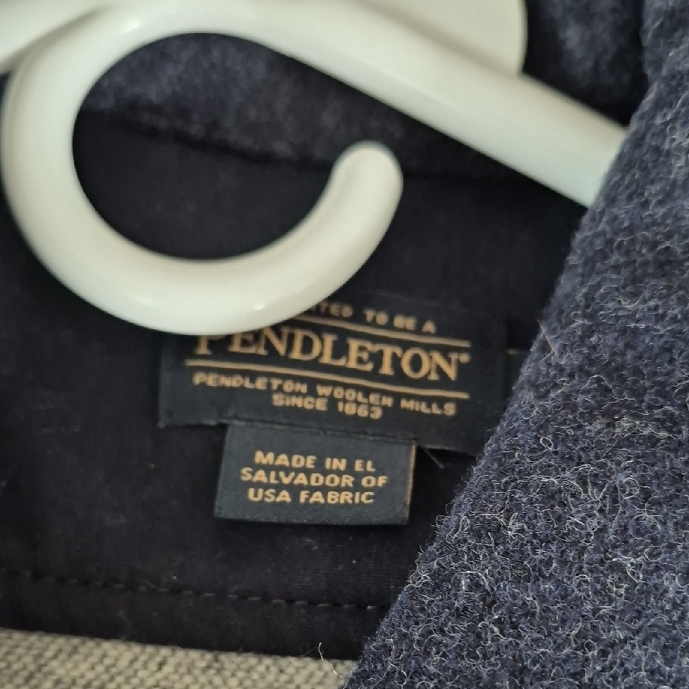 Pendleton Navy And Gray Patterned Wool Jacket - image 5
